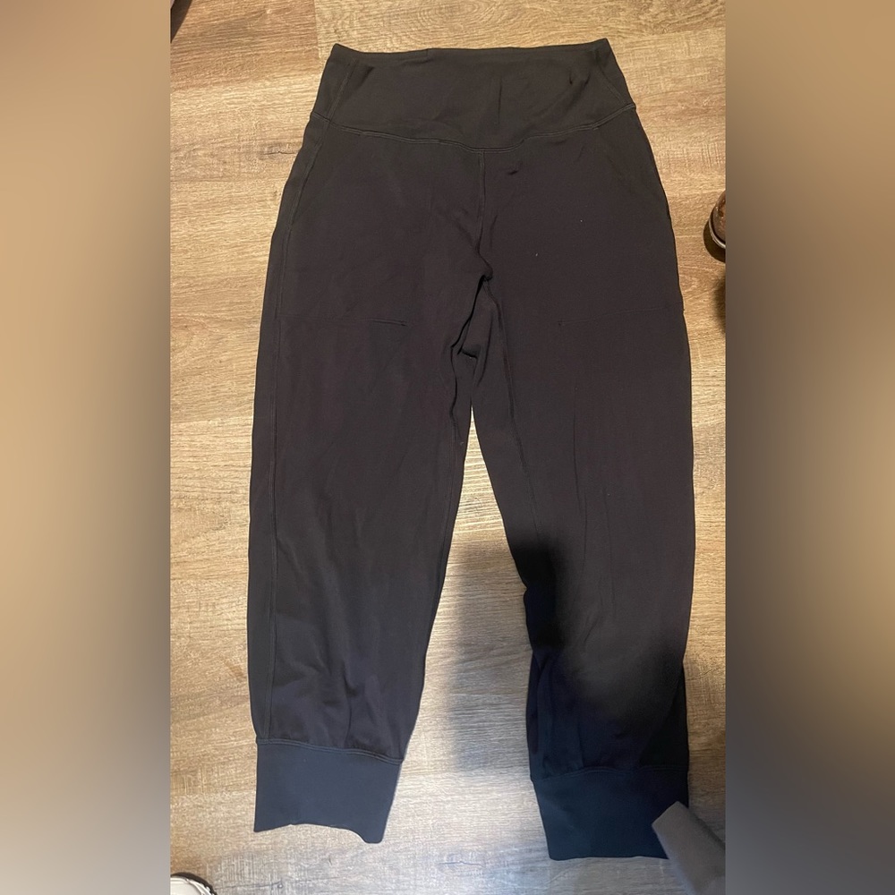 Lululemon align joggers crop